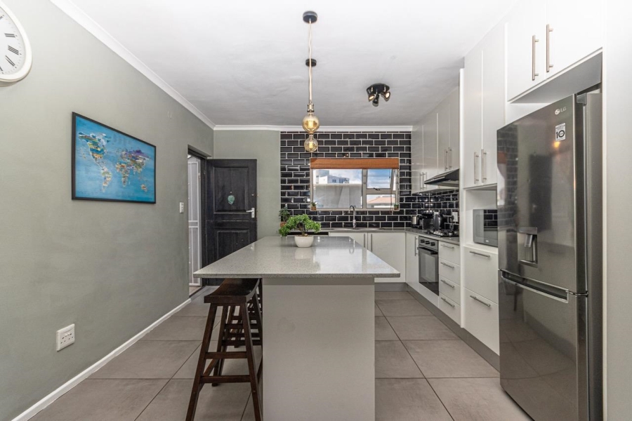 2 Bedroom Property for Sale in Table View Western Cape